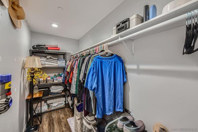 9180 Tokaj Ln, Spring Valley CA: https://media.crmls.org/mediaz/5e94d4ca-a6a6-43f5-9d91-0a965034c9eb.jpg