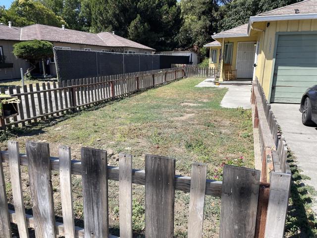 1085 N 4th Street, San Jose CA: https://media.crmls.org/mediaz/5e94f82d-a37b-4c31-bd1a-384e108422b8.jpg