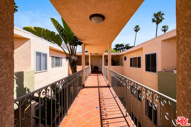 914 LINCOLN Boulevard, 303 photo 4
