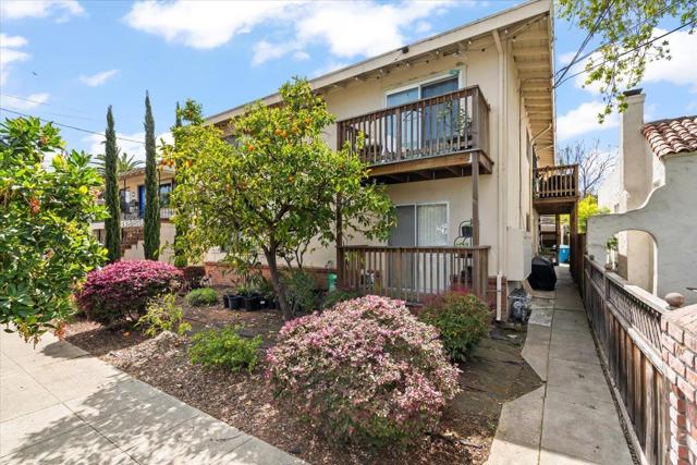1172 Clinton Street, Redwood City CA: https://media.crmls.org/mediaz/5e960188-da57-4a33-ac6a-685da59aaf4f.jpg