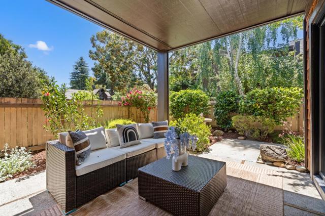 522 Thain Way, Palo Alto CA: https://media.crmls.org/mediaz/5e97207b-86f4-4497-aee6-95d574b72d63.jpg