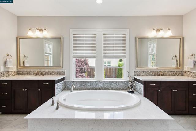 19 Baltana Place, Danville CA: https://media.crmls.org/mediaz/5e97cf15-0e65-4213-8b2b-48aee18941eb.jpg