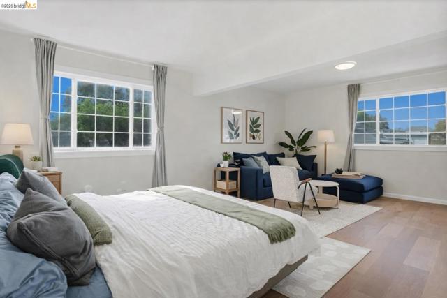 3114 california, Berkeley CA: https://media.crmls.org/mediaz/5e98017e-e936-43d9-98dc-8c0317dadd71.jpg