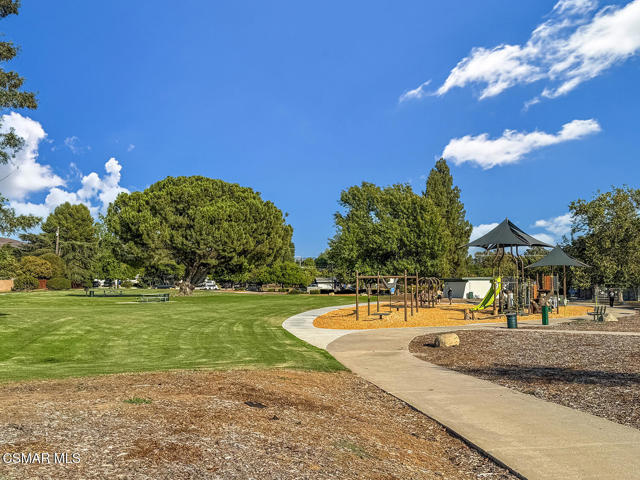 1251 Buckingham Drive, Thousand Oaks CA: https://media.crmls.org/mediaz/5e985ab4-40e7-46b4-9a62-ccc7617ae3ad.jpg