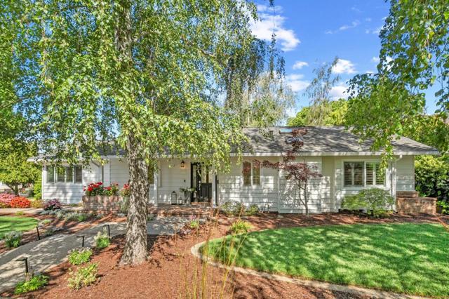 140 Stonybrook Road, Los Gatos CA: https://media.crmls.org/mediaz/5e996430-eee4-47e8-87cd-0b00b8c043a6.jpg