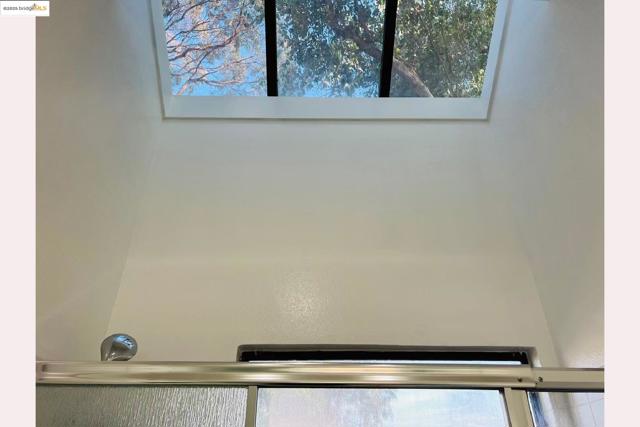 95 Mozden Ln, Pleasant Hill CA: https://media.crmls.org/mediaz/5e9a5073-6fde-4358-a2c2-303447d9dbd5.jpg