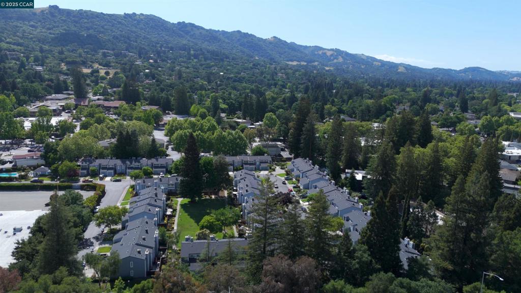 https://media.crmls.org/mediaz/5e9aa540-1ee7-4466-9481-a989908a7c0e.jpg?preset=X-Large
