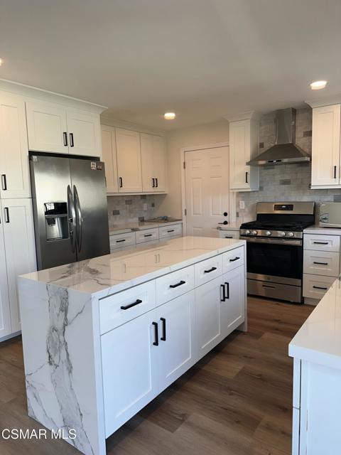 2042 Arcane Street, Simi Valley CA: https://media.crmls.org/mediaz/5e9aa62e-e791-4090-807b-a0e0b7f2f773.jpg