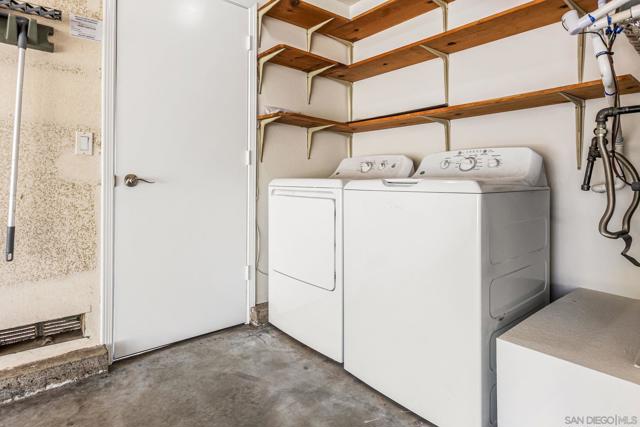 12177 Via Milano, San Diego CA: https://media.crmls.org/mediaz/5e9bbeba-a789-47ca-98a7-66d1e9625931.jpg