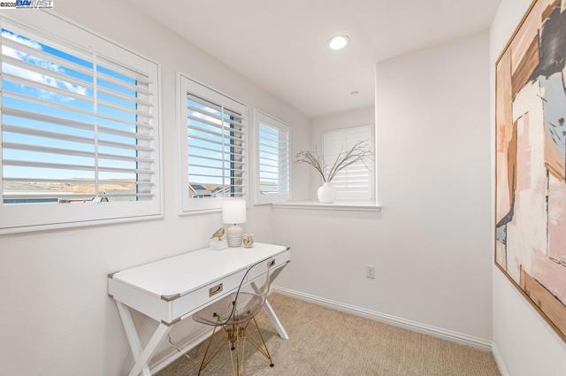4338 Healdsburg Way, Dublin CA: https://media.crmls.org/mediaz/5e9c5f0a-1123-4111-b91a-6c7b59c601b0.jpg