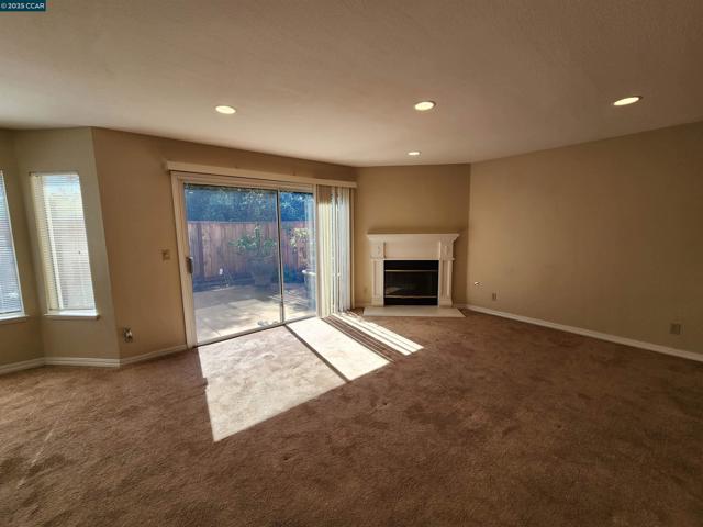 617 S Blackbrush Ln, San Ramon CA: https://media.crmls.org/mediaz/5e9c863c-5ff2-4456-b982-b2001f8efd46.jpg