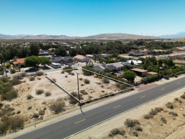 0 Sagebrush Trail, Desert Hot Springs CA: https://media.crmls.org/mediaz/5e9cdbbe-08f0-4a34-9863-04db675d1840.jpg
