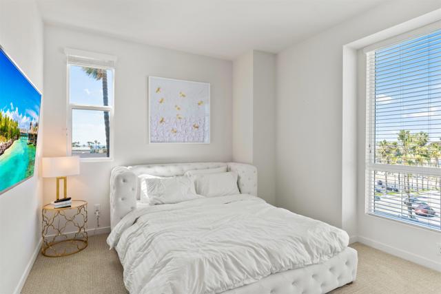 Detail Gallery Image 19 of 34 For 1573 Vista Del Mar Way #4,  Oceanside,  CA 92054 - 3 Beds | 3/1 Baths