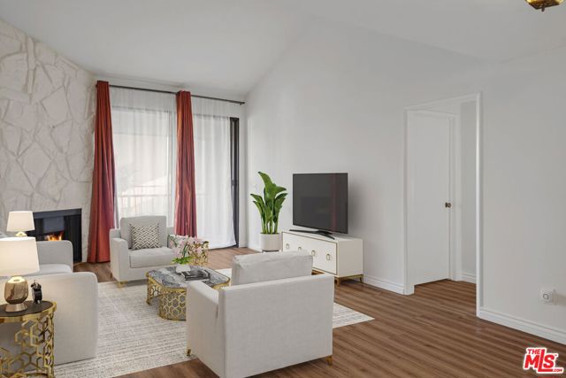 3231 Cheviot Vista Place, Los Angeles CA: https://media.crmls.org/mediaz/5e9d9dc2-42e4-4215-8355-dce75c3ad71b.jpg