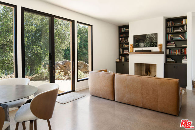 5651 W Camino Cielo, Santa Barbara CA: https://media.crmls.org/mediaz/5e9dd0dc-602b-4cc5-b1ed-661e2e41fe67.jpg