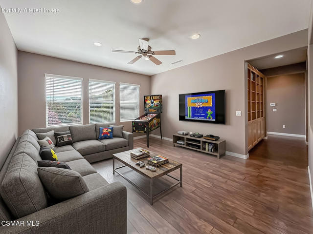 Image 31 of 67 For 388 Via Cresta