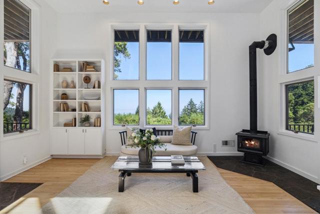 33 Bear Glen Drive, Woodside CA: https://media.crmls.org/mediaz/5e9de333-870f-47db-8ea1-8e2074995e9c.jpg