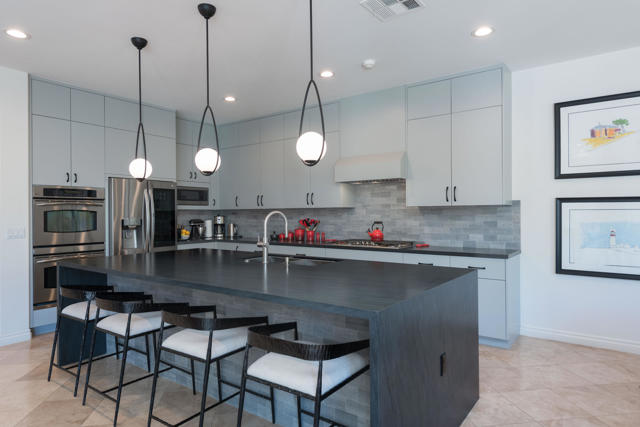 1615 Savvy Court, Palm Springs CA: https://media.crmls.org/mediaz/5e9e5517-c978-4989-9203-42820782c814.jpg