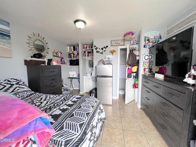 633 meta Street, Oxnard CA: https://media.crmls.org/mediaz/5ea08cfc-406b-438a-b043-f270a0d9b5aa.jpg