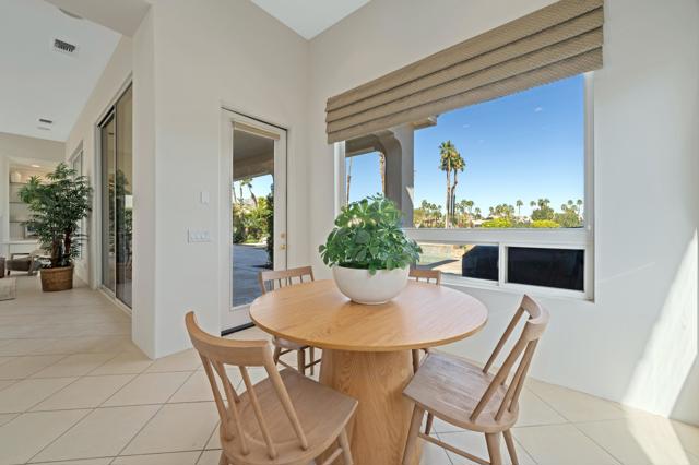81100 Legends Way, La Quinta CA: https://media.crmls.org/mediaz/5ea0e2df-2643-4713-bf18-ad1b448f1b4b.jpg