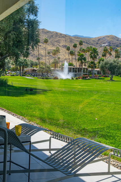 26 Lakeview Circle, Palm Springs CA: https://media.crmls.org/mediaz/5ea1f6aa-c1d5-4a85-9e49-e349547e4c36.jpg