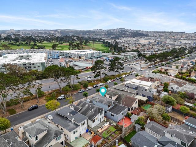 58 N Mayfair Avenue, Daly City CA: https://media.crmls.org/mediaz/5ea1ff67-75df-4650-b04a-6c4b2251d888.jpg