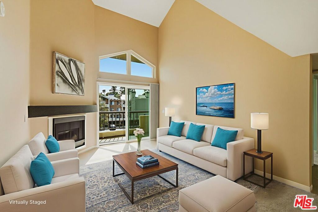 5545 Canoga Avenue #301