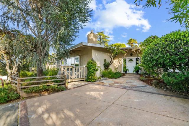 17180 Crescent Drive, Los Gatos CA: https://media.crmls.org/mediaz/5ea31634-17f1-4de2-8edf-b44dd66f6551.jpg