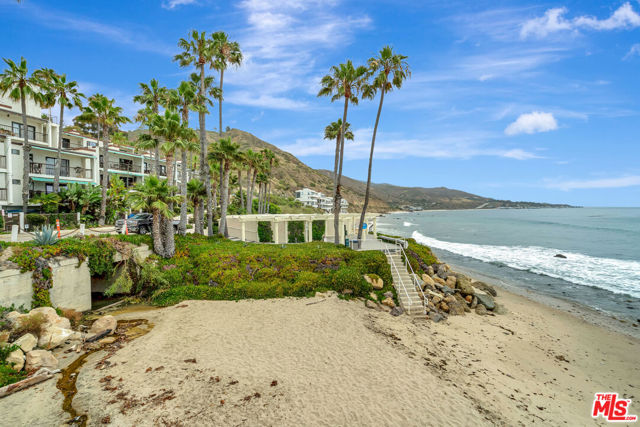 26636 Latigo Shore Drive, Malibu CA: https://media.crmls.org/mediaz/5ea36fb4-7f73-4d62-b97a-292290d642d0.jpg