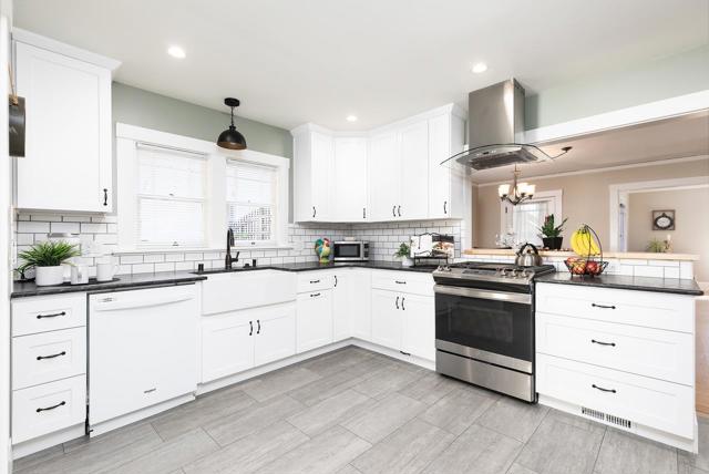 324 N 16th Street, San Jose CA: https://media.crmls.org/mediaz/5ea3dd3c-7f20-4d03-b93a-aa47f4683410.jpg