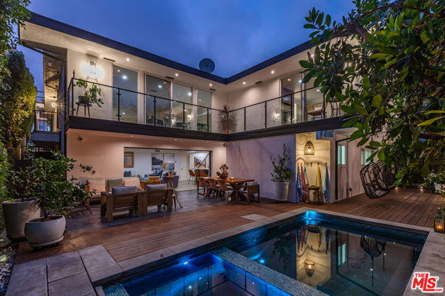 5 Bed Home for Sale in Los Angeles, California