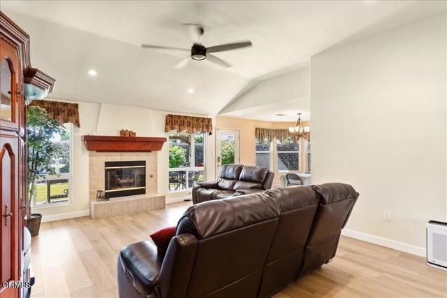 Detail Gallery Image 9 of 46 For 5813 Ragusa Ln, Bakersfield,  CA 93308 - 3 Beds | 2 Baths