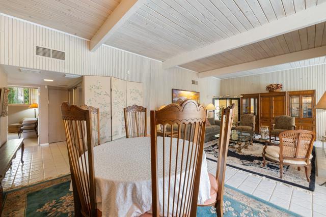 968 N Fairview Circle, Palm Springs CA: https://media.crmls.org/mediaz/5ea57fc9-bbdf-4c90-914d-8bd5cffe50b2.jpg