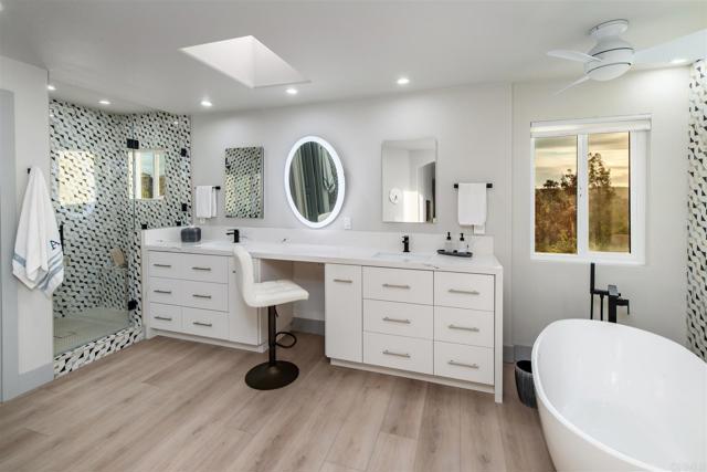 Detail Gallery Image 32 of 66 For 2955 Avendia Valera, Carlsbad,  CA 92009 - 5 Beds | 3 Baths