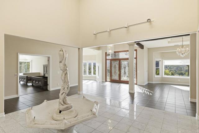 Detail Gallery Image 22 of 56 For 6802 Pakama Ln, Vista,  CA 92084 - 4 Beds | 4 Baths