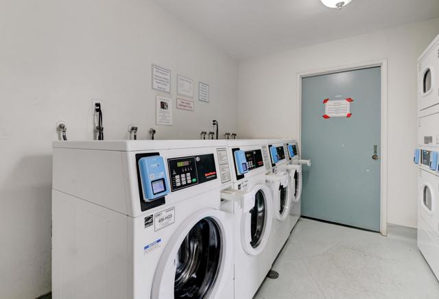 Detail Gallery Image 35 of 46 For 1885 Diamond St #329,  San Diego,  CA 92109 - 1 Beds | 1 Baths