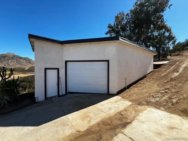 Image 19 of 28 For 11927 Keys Creek Rd