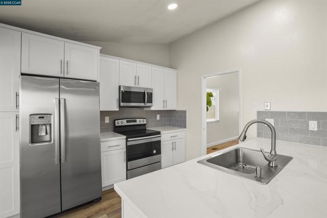 782 Ash Ct, Fairfield CA: https://media.crmls.org/mediaz/5ea905d4-a71c-417f-8d42-bb003bd0b06d.jpg