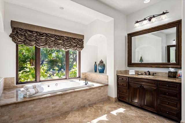 78431 Deacon W Drive, La Quinta CA: https://media.crmls.org/mediaz/5eaa71de-5854-4d93-a451-10e75755ff4d.jpg