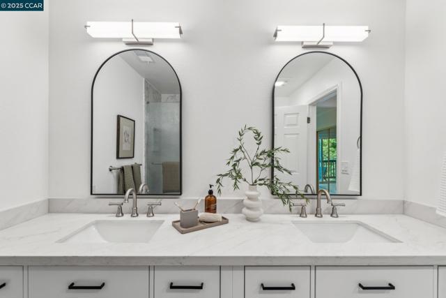 1560 Gilboa Dr, Walnut Creek CA: https://media.crmls.org/mediaz/5eaafcd5-0b1a-4e0f-954a-569b4a34476c.jpg