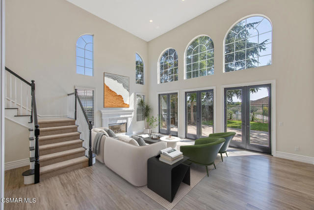 560 Granite Hills Street, Simi Valley CA: https://media.crmls.org/mediaz/5eab0221-5ee0-4da4-b9a1-cde1a1e6c5f5.jpg