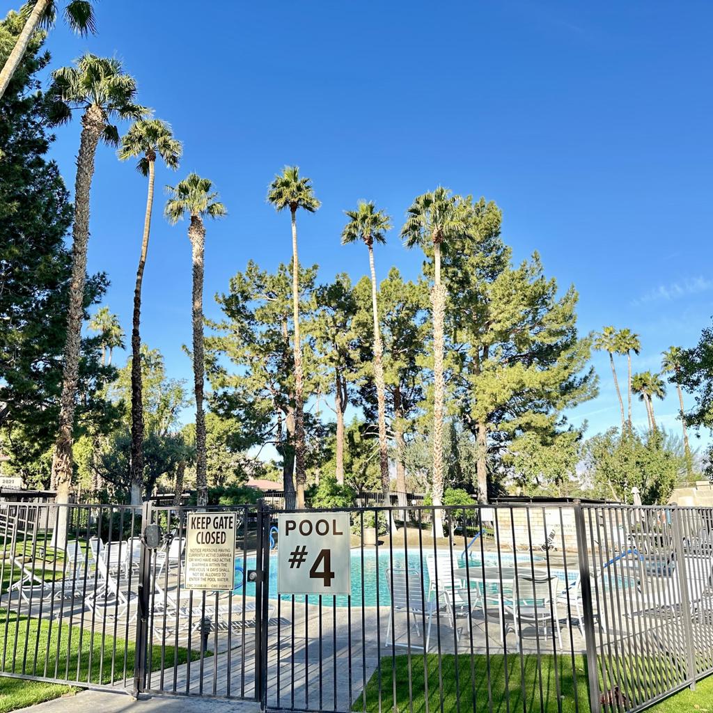 https://media.crmls.org/mediaz/5eab5cea-ddf2-469c-aeca-a66d394958dc.jpg?preset=X-Large