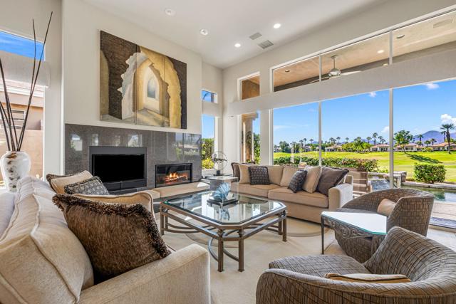 424 White Horse Trail, Palm Desert, CA 92211