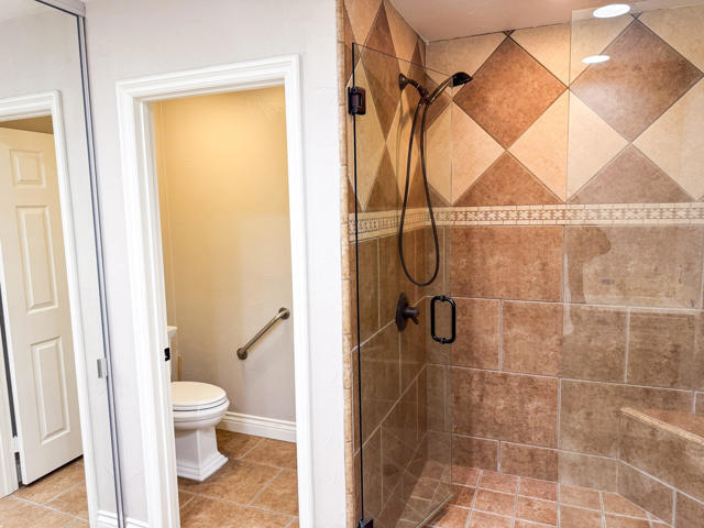 54974 Oaktree, La Quinta CA: https://media.crmls.org/mediaz/5eabd490-7221-4b0f-9b17-699835527712.jpg