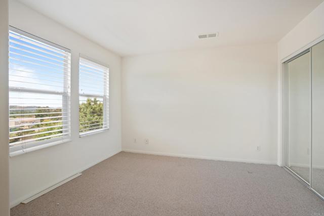 2288 Boulders Ct, Alpine CA: https://media.crmls.org/mediaz/5eacf9e6-f2b7-4370-ba69-5c1f7067f817.jpg