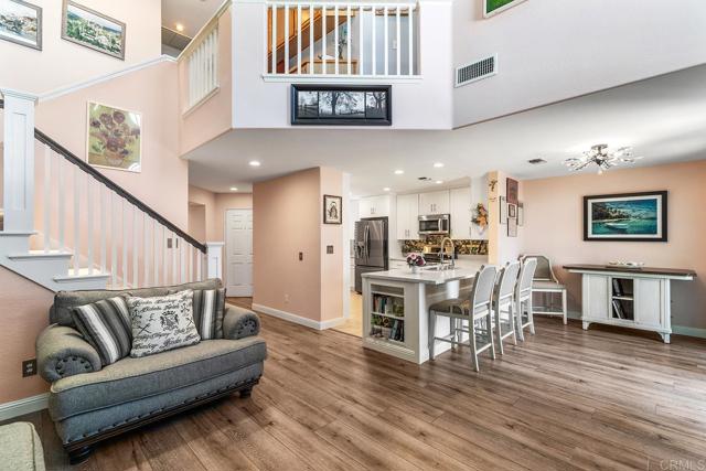 4610 Los Alamos Way, Oceanside CA: https://media.crmls.org/mediaz/5ead25b3-4075-4e2b-958f-6a7bb1fa90b4.jpg