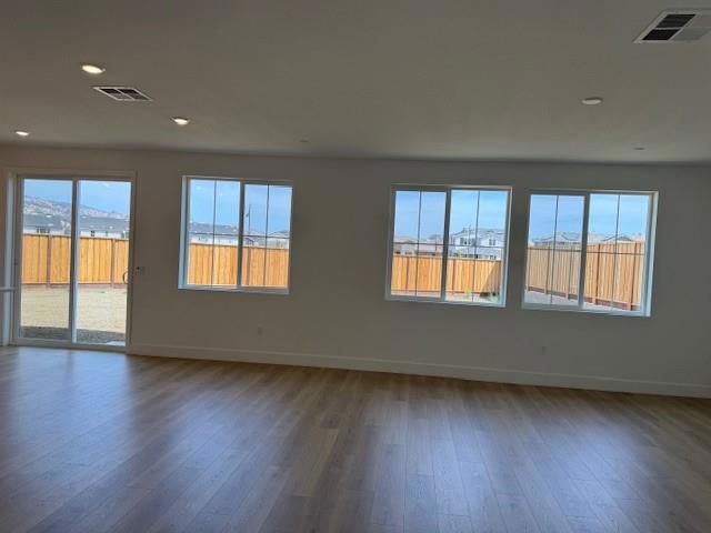 512 Joshua Tree Way, Vacaville CA: https://media.crmls.org/mediaz/5ead365f-91ee-4918-9fc6-37c6310befce.jpg