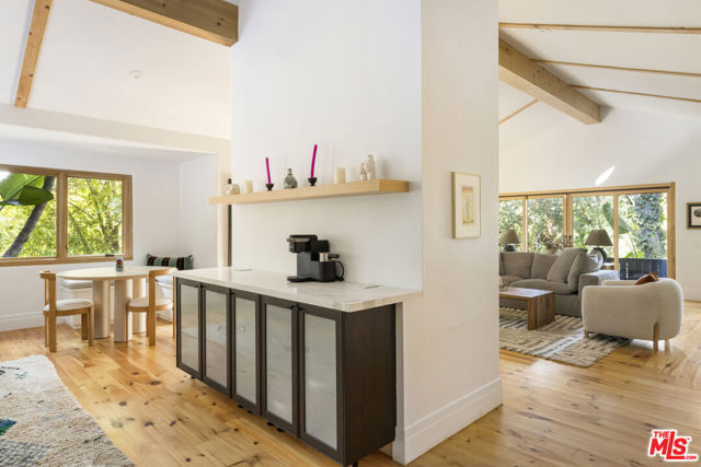 2936 La Castana Drive, Los Angeles CA: https://media.crmls.org/mediaz/5eadfe87-7276-416d-a605-88d2b8e27d1c.jpg