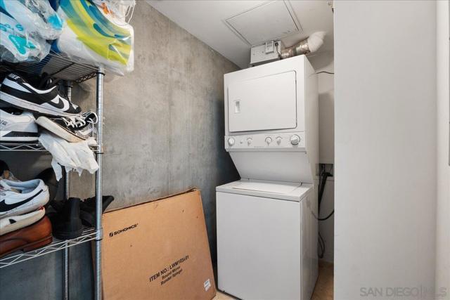 1080 Park Blvd, San Diego CA: https://media.crmls.org/mediaz/5eae2cf4-b1ec-4f64-bb08-921a472892bd.jpg