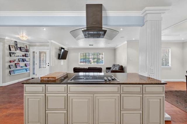 1110 California Avenue, Dos Palos CA: https://media.crmls.org/mediaz/5eaf2142-4b32-4177-94b1-dd3ba116c730.jpg